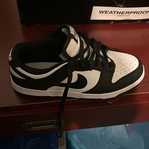 Panda low dunks size 6.5 womens